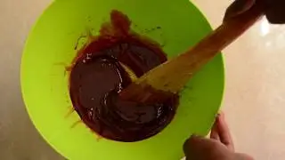 DIY fake blood:Cheap and easy