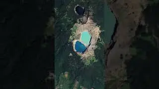 Kelimutu Crater Lakes, Indonesia &ndash; Nature&rsquo;s Magical Color Palette 🌍✨