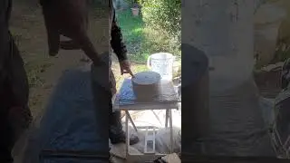 baffonino artista                               Costruzione stampo gesso.