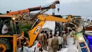 At least 24 migrant workers killed amid lockdown in India