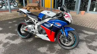 Honda FireBlade CBR1000RR TT legends