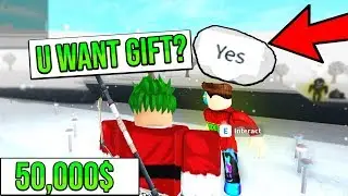 BLOXBURG - DONATING 50K If They Ask Santa Gift!!