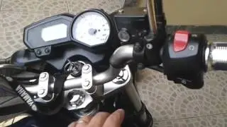 al&ccedil;a do carona na cor preta yamaha fazer 250 ano 2014