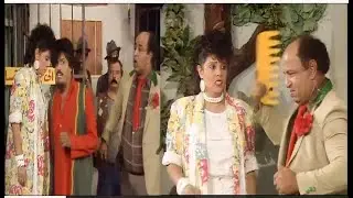 سمير غانم مش قادر يمسك نفسه من الضحك وهو بيتريق على شعرغريب محمود 😂 ده مضروب في الخلاط 😂