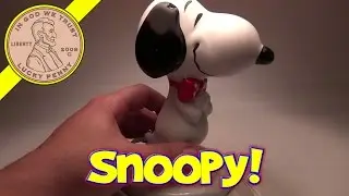 Peanuts Snoopy Vintage 1966 Bedroom Lamp - United Feature Syndicate Inc
