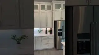 Kitchen design, Florida #interiordesign #floridabeachhomes #palmbeachhomes #delraybeach #beachfront