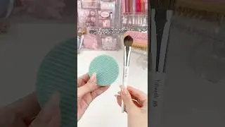 NO MORE CRUSTY MAKEUP BRUSHES!! 🖌️ #brushcleaner #makeupbrushes #fillimili #cleaninghacks