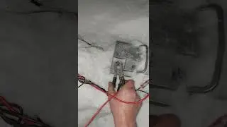 Where is the R3 battery?