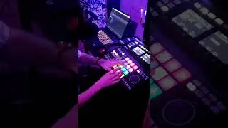 Making a beat with hip-hop samples and Maschine studio