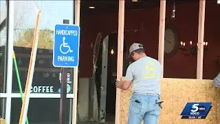 Car crashes into Harrah coffee shop, temporarily closing business