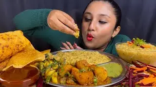 Eating 😋 Dal Khichdi,Aloo Dom,Fries,Besan Chilla with Chutney|Asmr|Big Bites|Mukbang