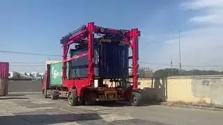 Container crane Intelligent remote control walking straddle carrier Lifting and handling equipment