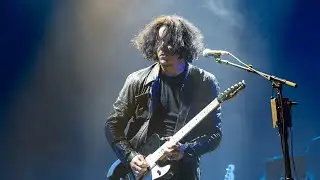 Jack White Shreds Neil Young&rsquo;s Classic at SNL50 &ndash; Epic Performance!