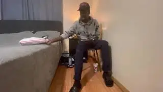 SnkrFlea Mystery Box UnBoxing (A Golden Ticket?)