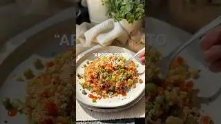 &ldquo;Arroz&rdquo; frito de coliflor 🍚 si buscas alternativas, esta es buen&iacute;sima! #arroz #arrozfrito #coliflor