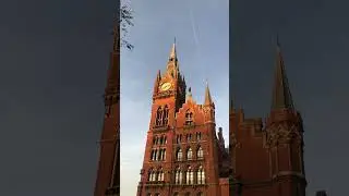 Take a (mini) mindful minute in London, UK #mindfulness #relaxing #architecture #meditation