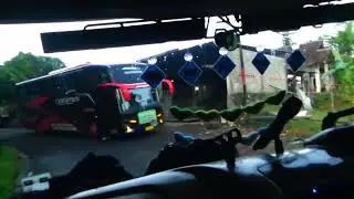 Jalan ekstrime menuju lokasi ziaroh pamijahan sempit dan berkelok trip bus pariwisata nps trans