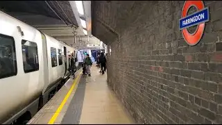Changing trains at Farringdon