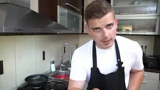 Genial | TOMAHAWK STEAK la gratar cu cartofi copti si sos de piper negru