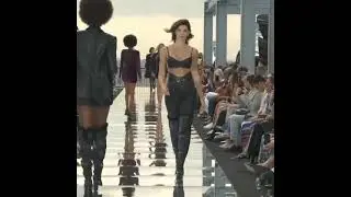 Isabelifontana in Peterdundas &times; Revolve Spring/Summer 2022 #FashionShow #shorts | FASHION #SHORT