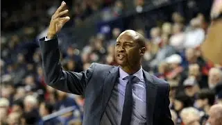 San Diego Coach Lamont Smith Shows Team How To Play | CampusInsiders