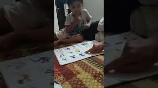 My brother is reading picture book