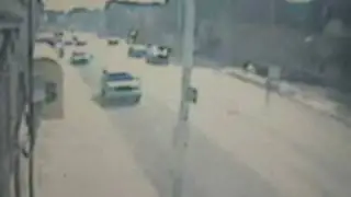 STATter911.com: Detroit fire truck strikes 2 cars (better version)