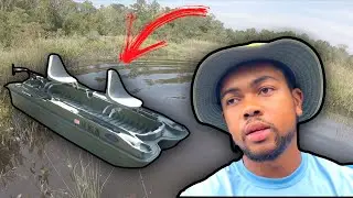 Fishing in my MINI PONTOON boat for the FIRST TIME!! (bass raider 10e)