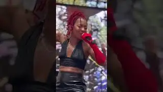 Double Tap if you dig the vibe! #livemusic #cute #simp #redhair