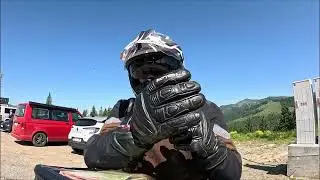 Motocyklem przez przełęcz Prislop droga nr 18 Rumunia. Monastyr Schimbarea la Fața i punkt widokowy.