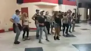Gast&oacute;n Anderson escaparme contigo coreo bachata ensayo