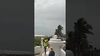 Низкий пролёт береговой охраны США над пляжем Форт-Лодердейл 🏖️