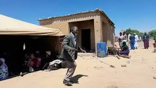 Veduwe Mwari unopa vanhu zvipo🤣🤣 (Baba avoka)