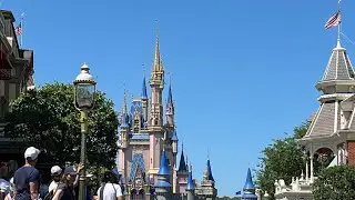 Disney Easter Parade at Magic Kingdom & Lunch @ Polynesian Resort! 🐇🐣