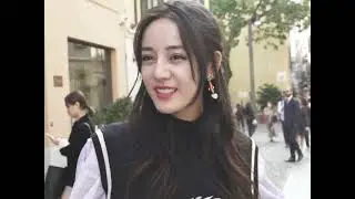The behind-the-scenes footage of Dilraba s street photos was taken with the original camer