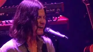 BØRNS - Clouds / Electric Love, Utrecht TivoliVredenburg 21-05-2018
