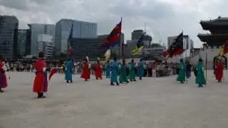 Relev&eacute;e de la garde Gyeongbokgung