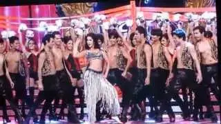 Katrina Kaif Perform chikini chameli TOIFA 2013 Vancouver -