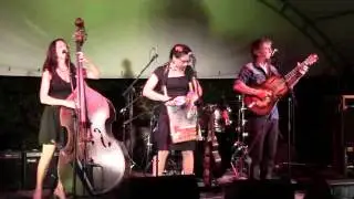 Veronica & the Red Wine Serenaders @Ameno Blues 12.7.2013  002