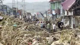 Apocalyptic FLOODS worldwide ravage CHINA 151 Dead 140,000 Evacuate 8.19.13