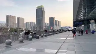 Wenzhou South railway station实拍温州南站现状，很多人大包小包离开温州，现场太出乎意料了