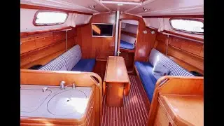 Bavaria 30 Cruiser   Inside