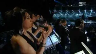 Sherrita Duran canta  al Festival di Sanremo 2012 per Adriano Celentano