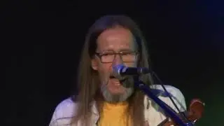 Jerzy „Słoma” Słomiński - bębny , perkusja , mandolina