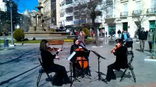 La m&uacute;sica de Charles Chaplin en la Fuente de las Batallas de Granada