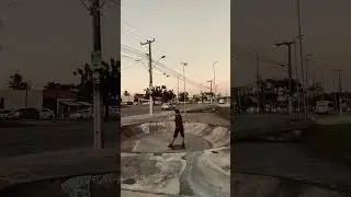 Surfando de Cruiser no Mini Bowl #rap #skating #longboard #cruiser #skate