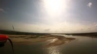 Bush flying in italy - Saltando da un isola all'altra sul po