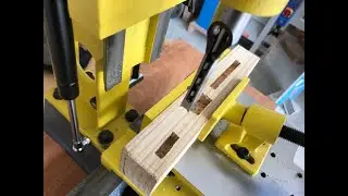 Furadeira para Furos Quadrados Manrod MR-3816