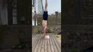 Handstand alignment practice 🤸