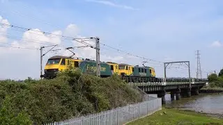 Freightliner 90049 and 90042 heading over Cattawade Bridge (Manningtree) Working 4M87 - 17/6/20